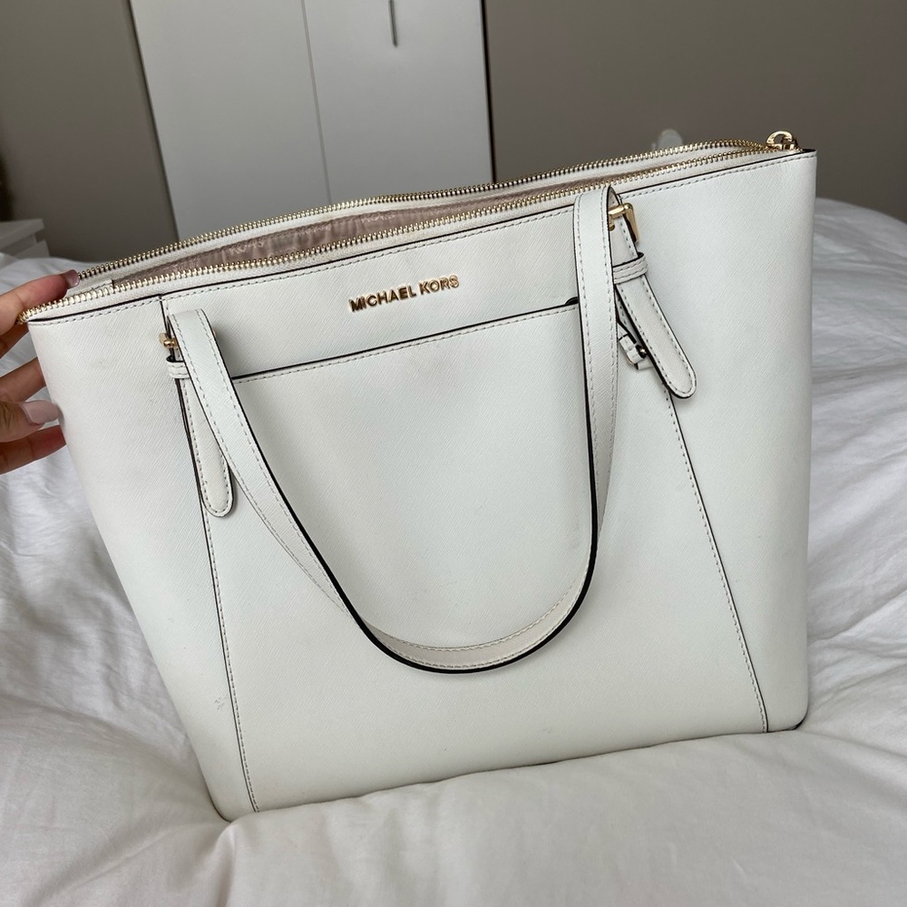 Michael kors white tote bag
